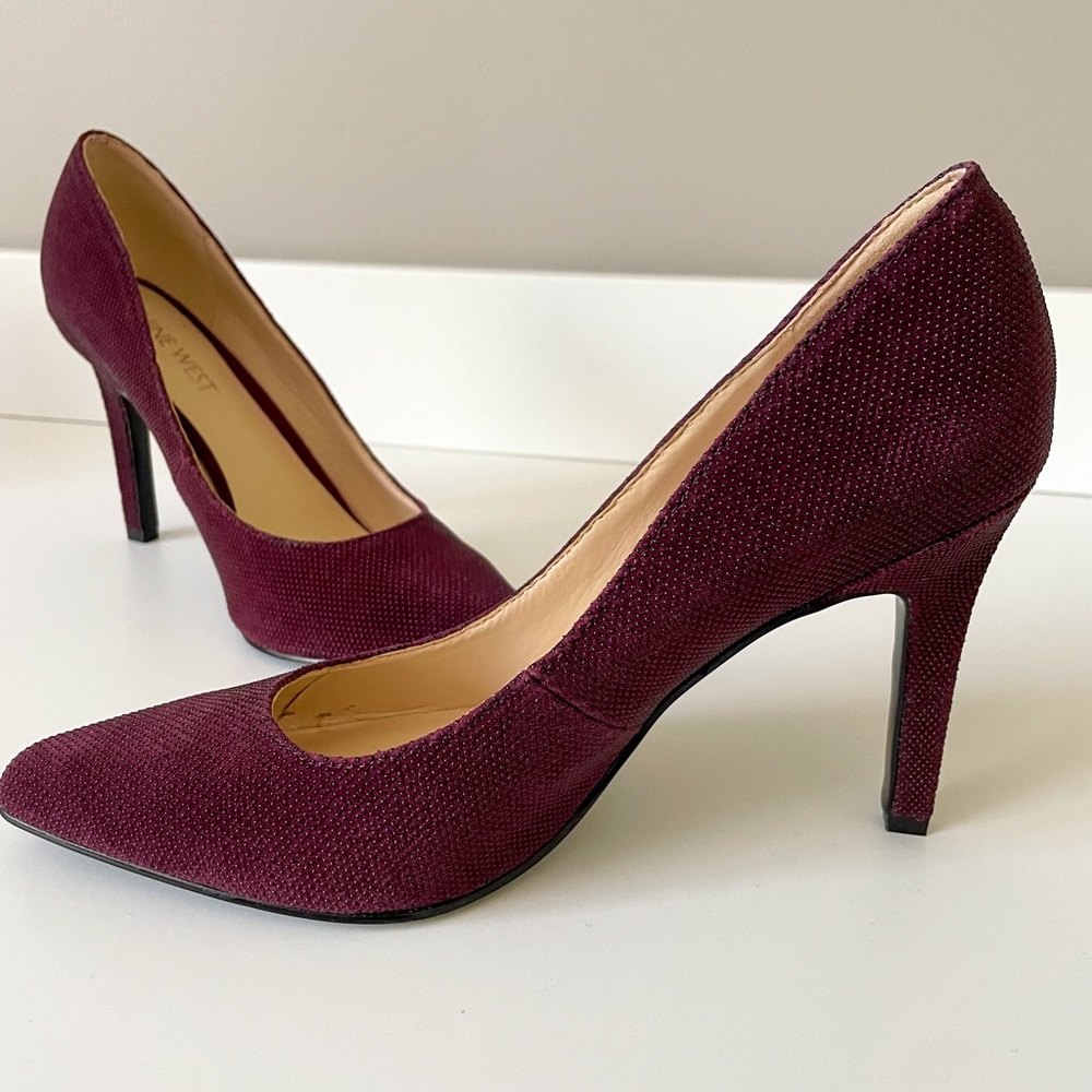 Nine West heels in an eggplant color size 6 1/2